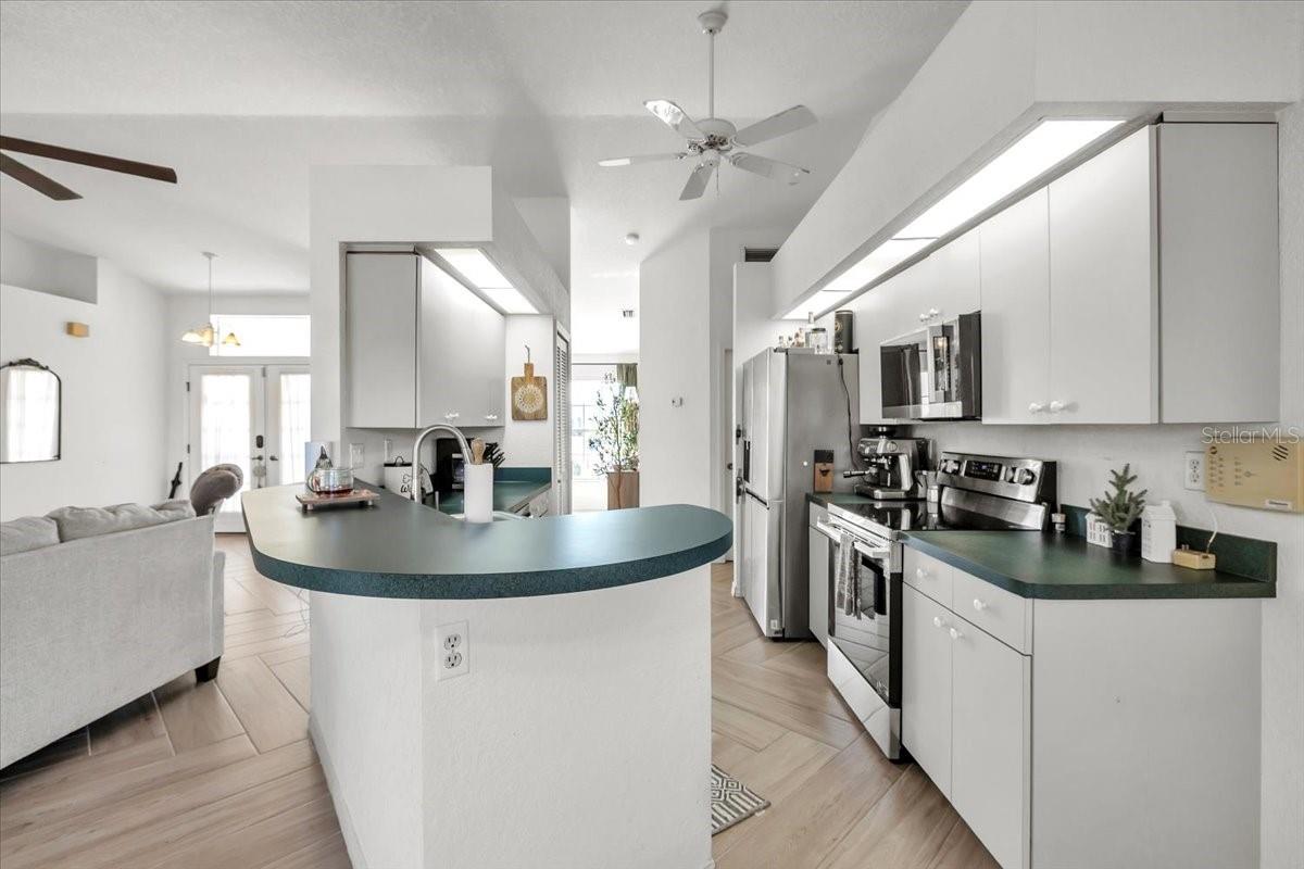 Image 17 of 67 For 320 Tandil Street