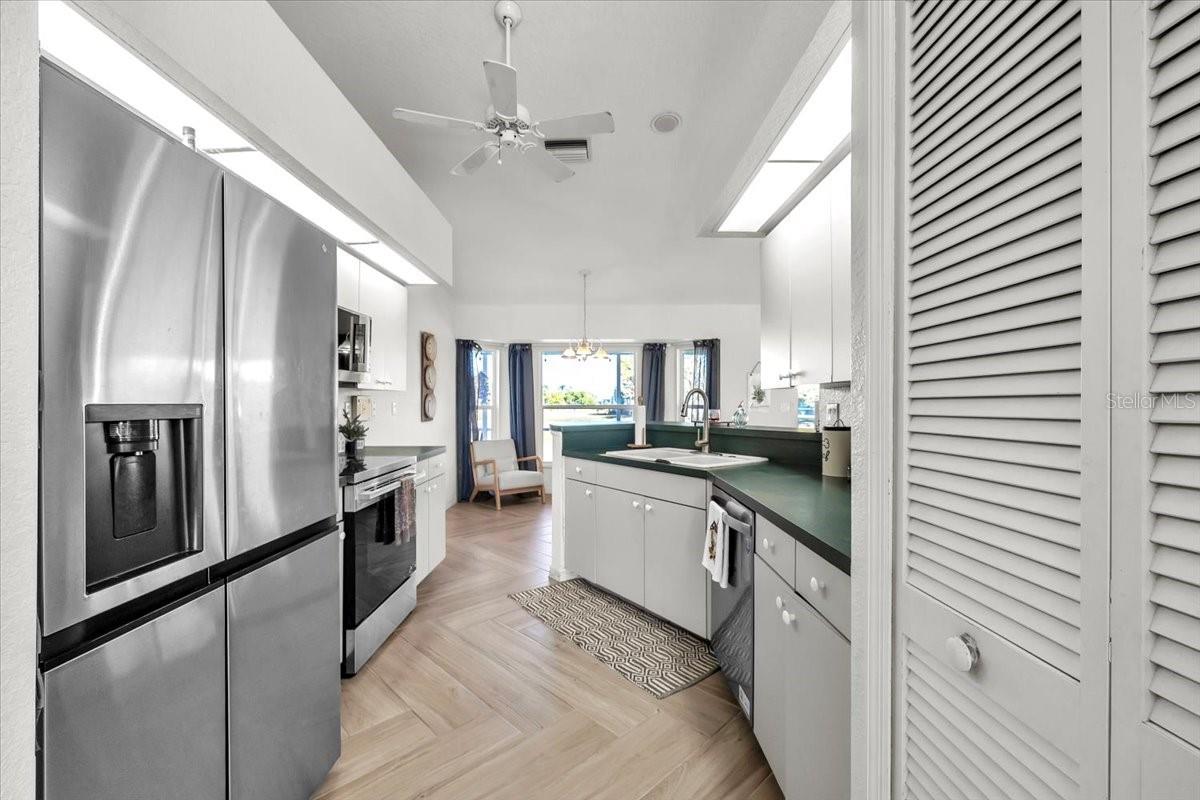 Image 19 of 67 For 320 Tandil Street