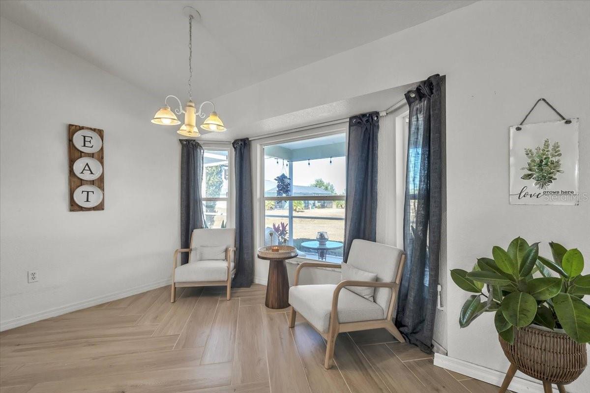 Image 24 of 67 For 320 Tandil Street