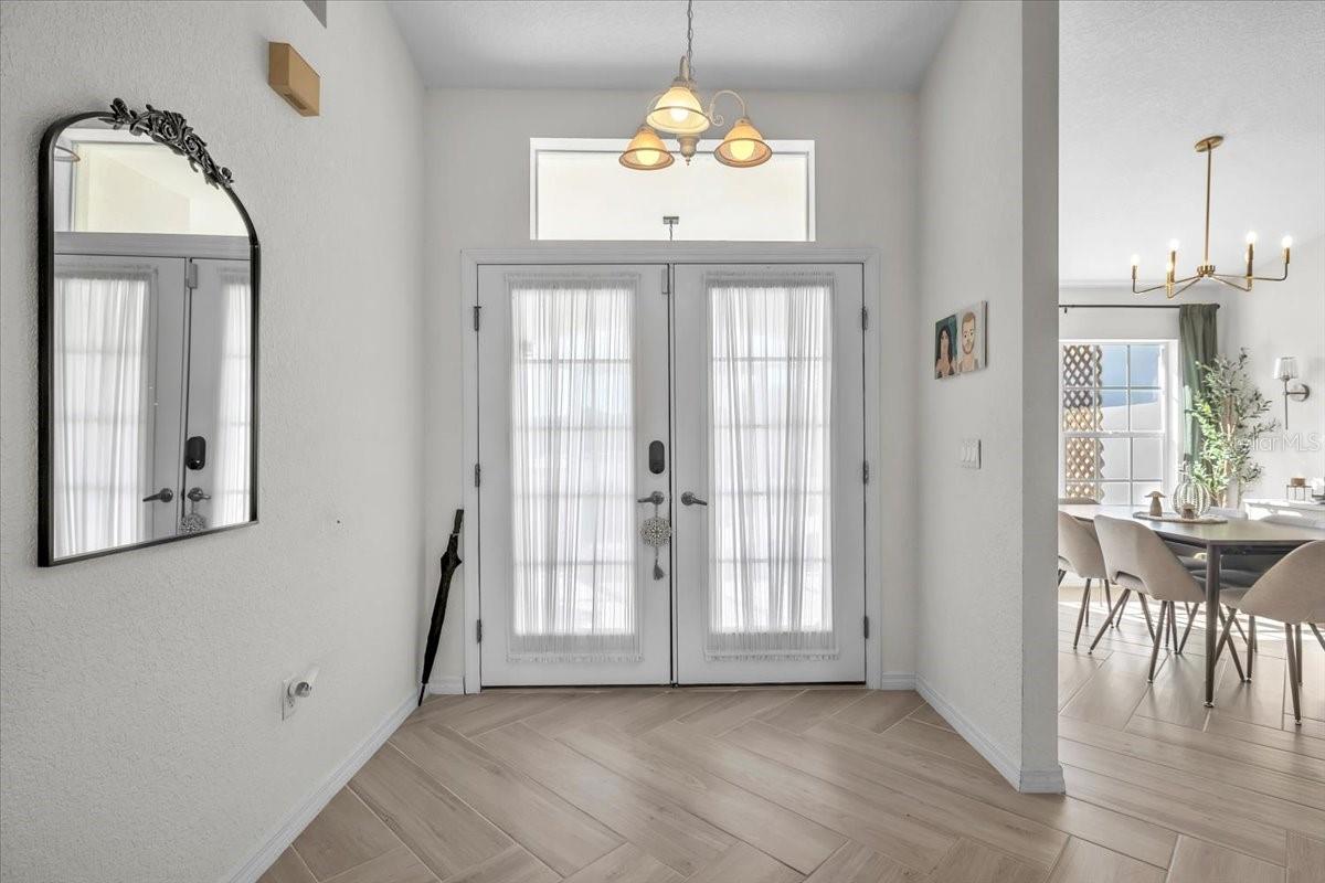 Image 9 of 67 For 320 Tandil Street