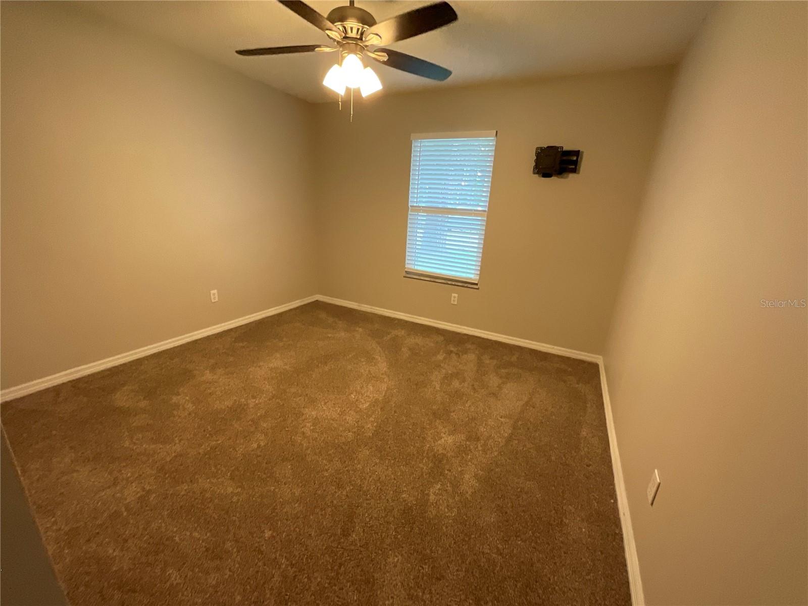 Image 18 of 48 For 41 Brewster Lane