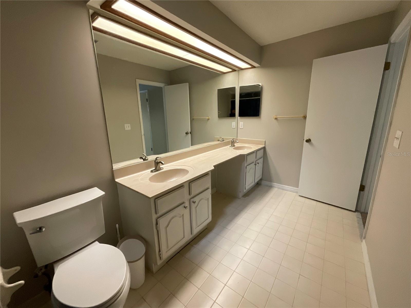 Image 23 of 48 For 41 Brewster Lane