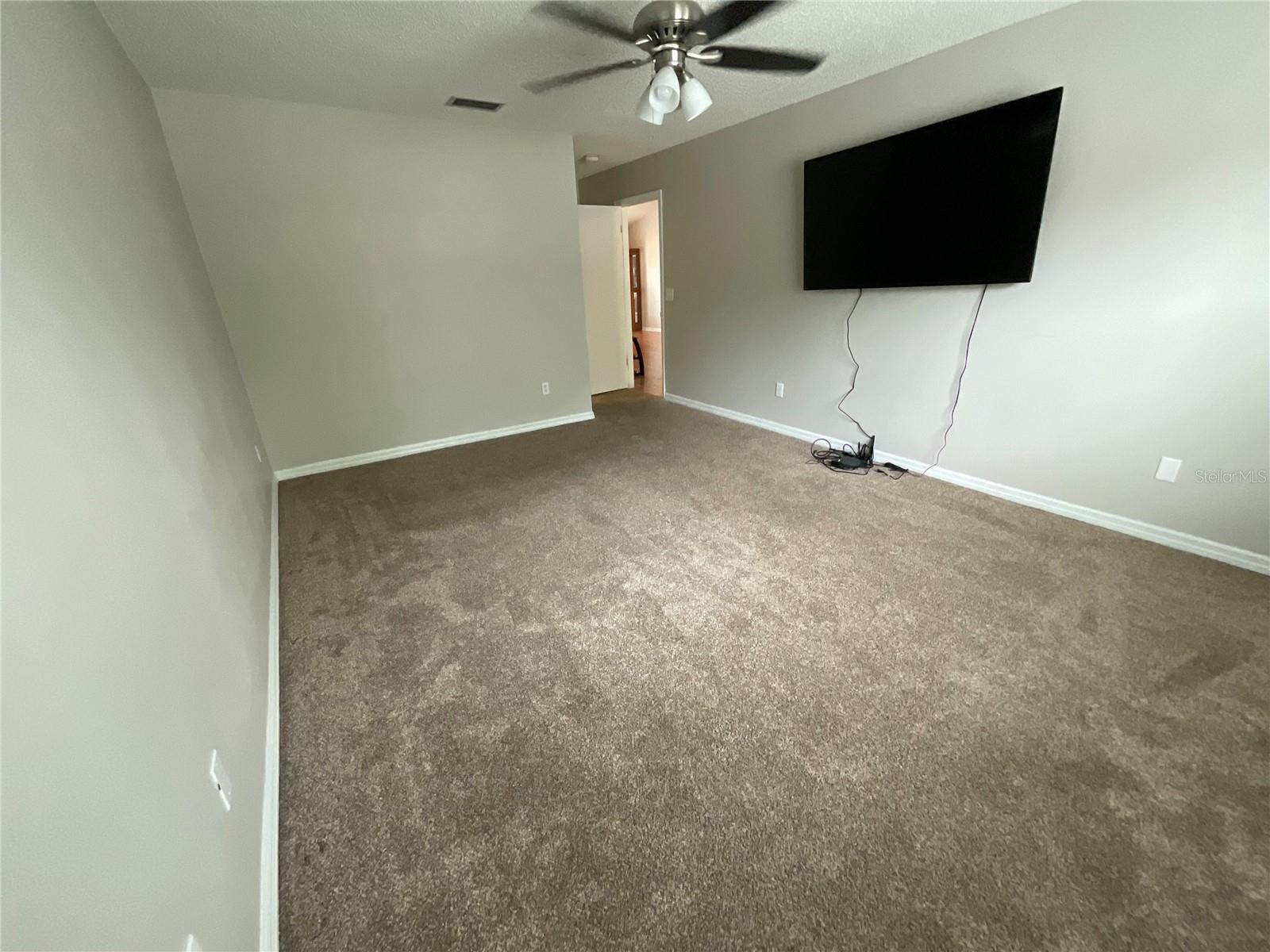 Image 29 of 48 For 41 Brewster Lane