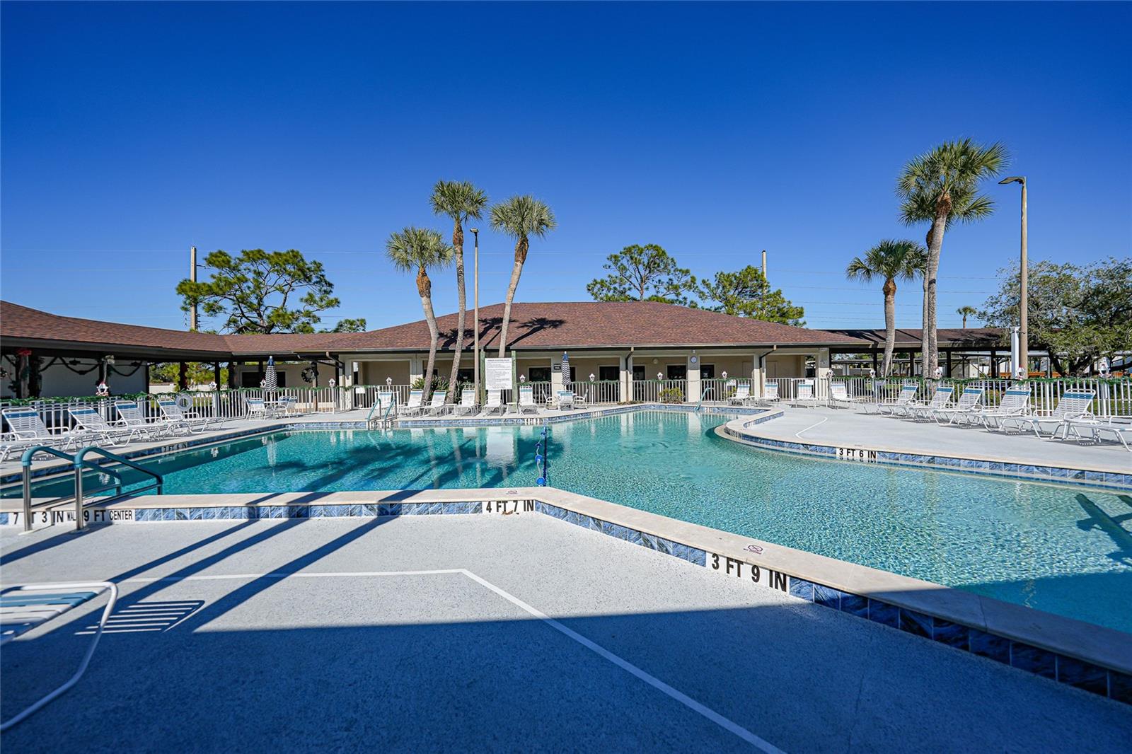 Image 32 of 67 For 495 Schooner Street