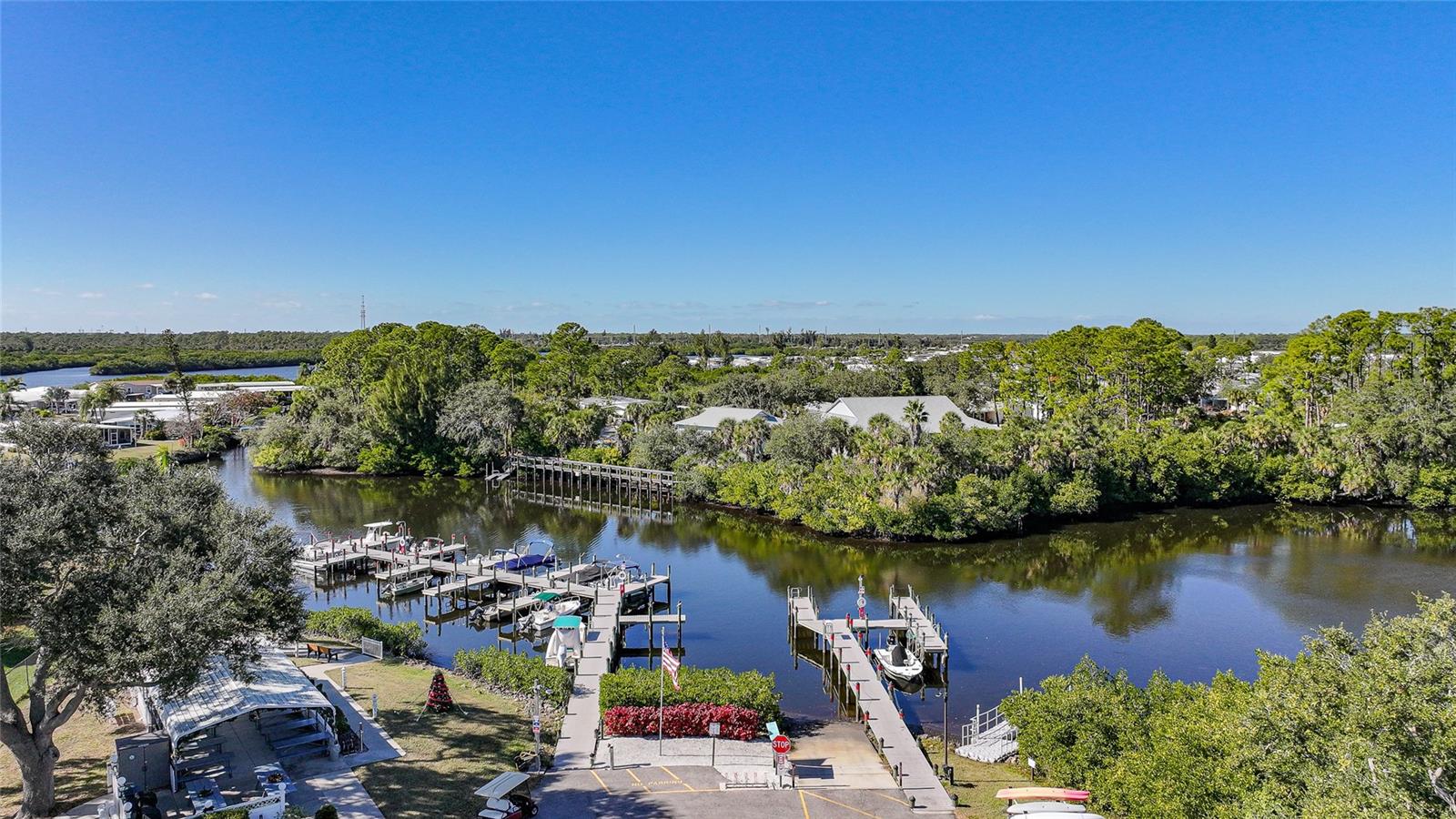 Image 34 of 67 For 495 Schooner Street