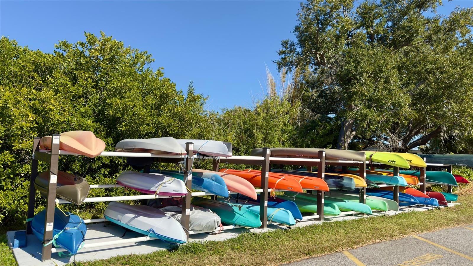 Image 36 of 67 For 495 Schooner Street