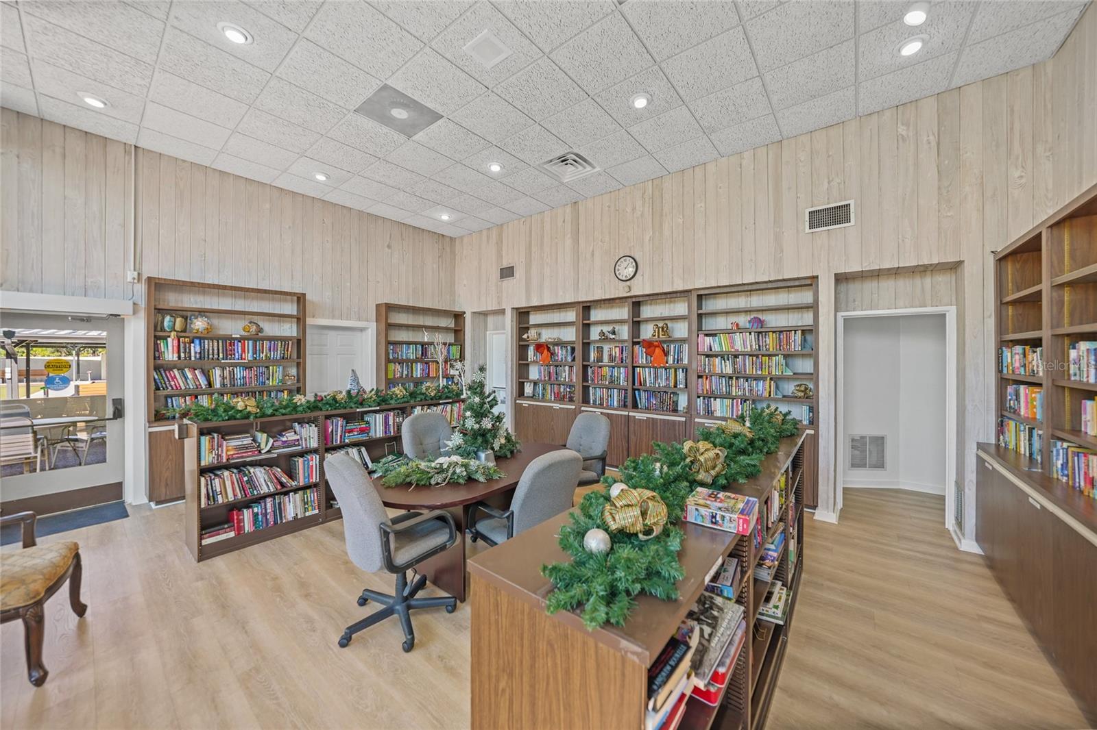 Image 41 of 67 For 495 Schooner Street