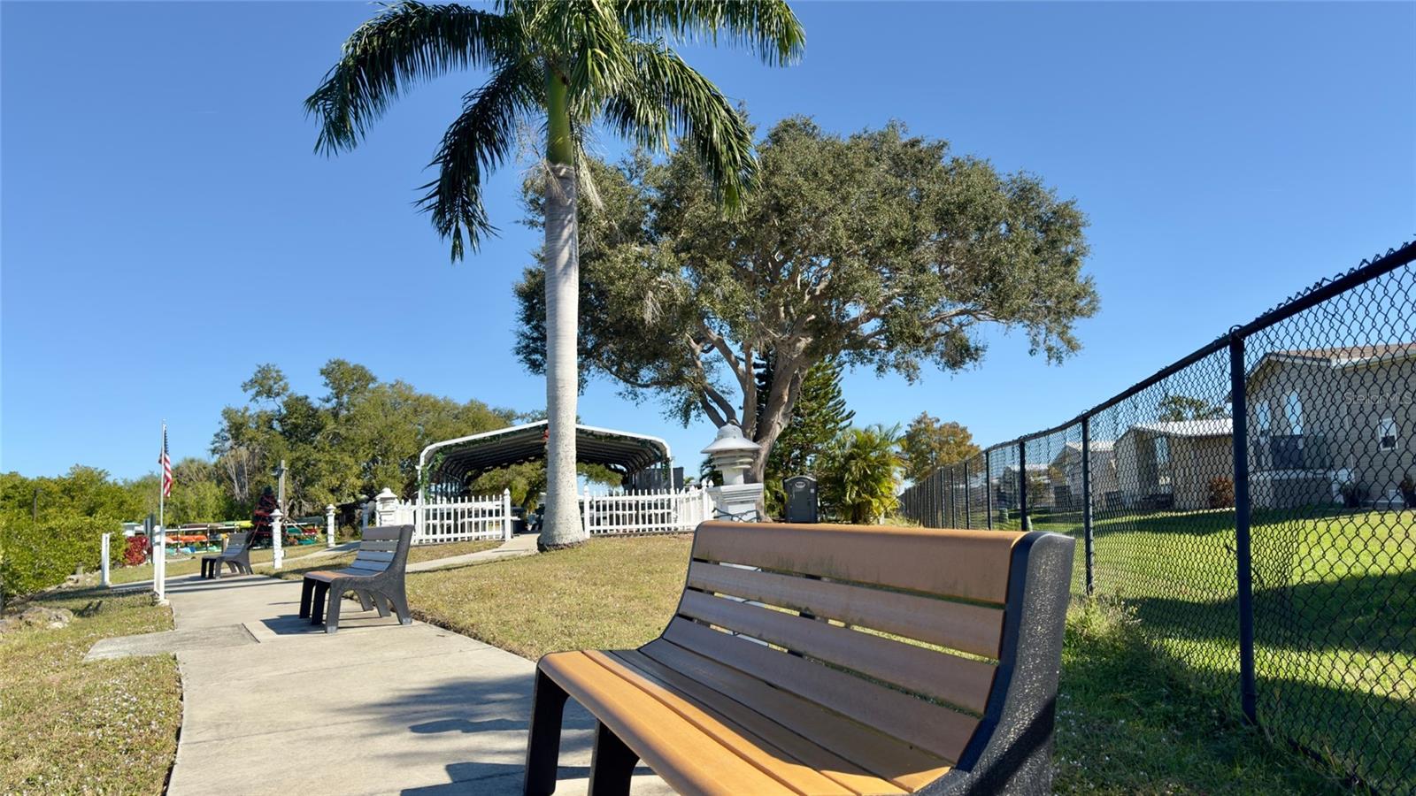 Image 45 of 67 For 495 Schooner Street