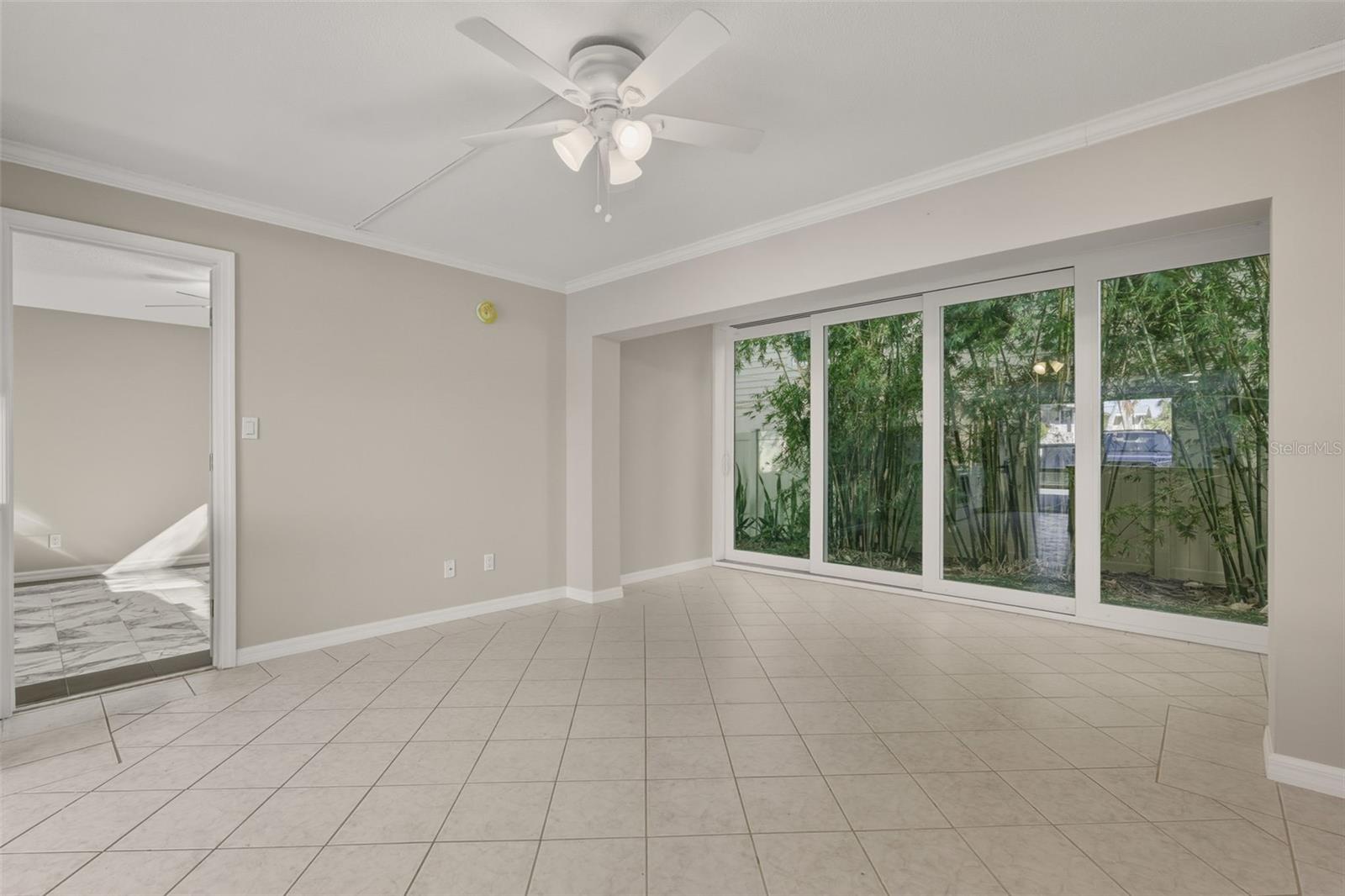 Image 10 of 34 For 5055 Beach Road 106