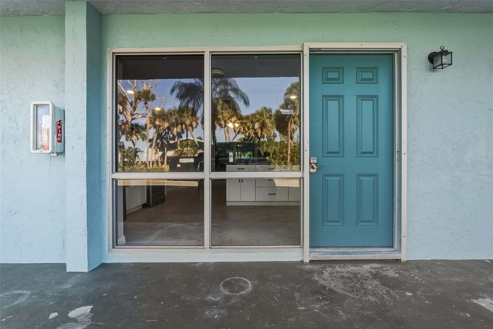 Image 2 of 34 For 5055 Beach Road 106