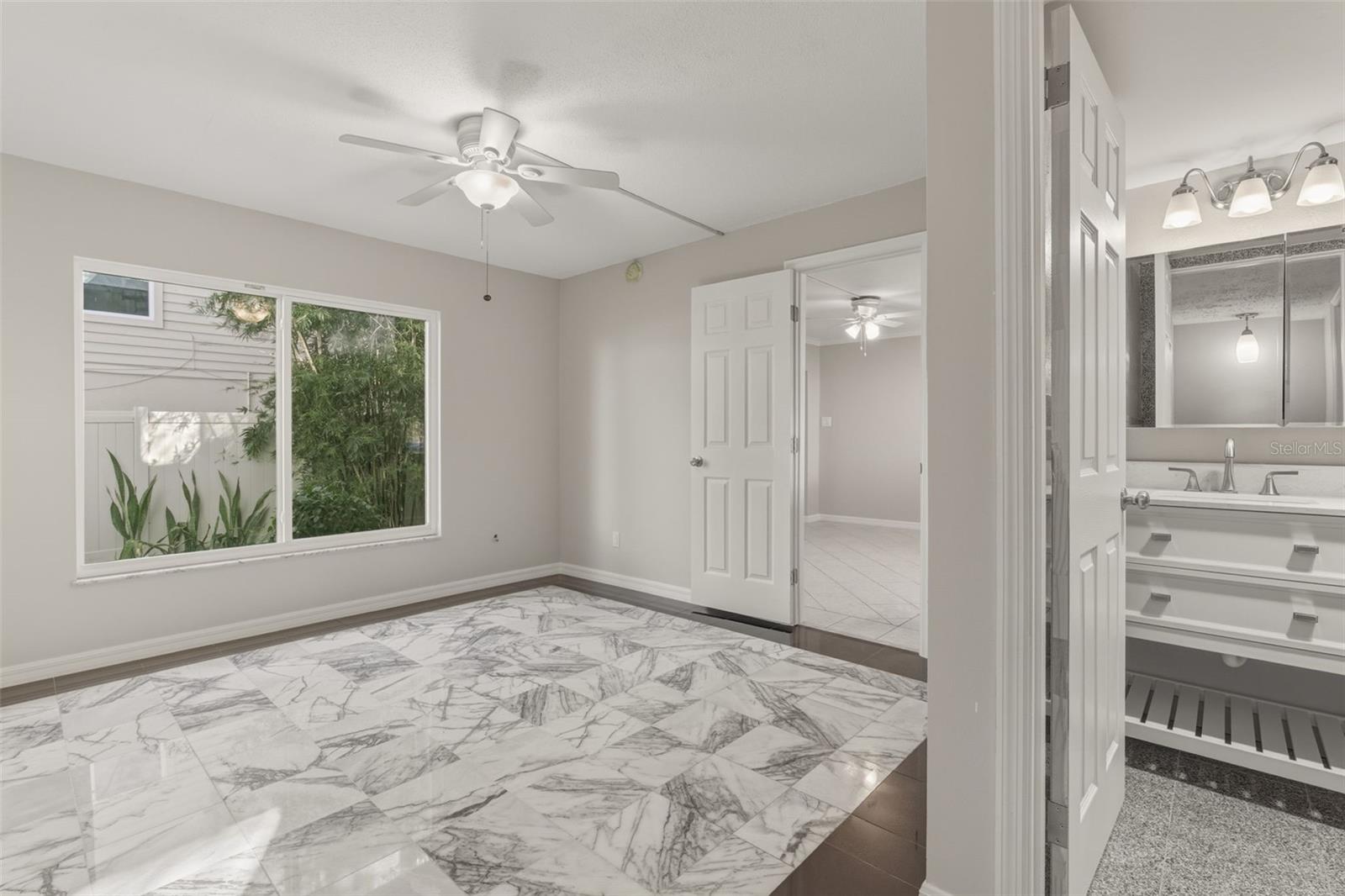 Image 21 of 34 For 5055 Beach Road 106