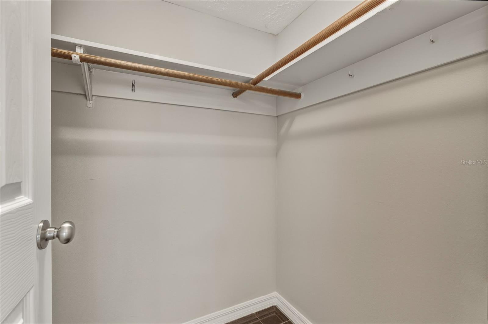 Image 23 of 34 For 5055 Beach Road 106