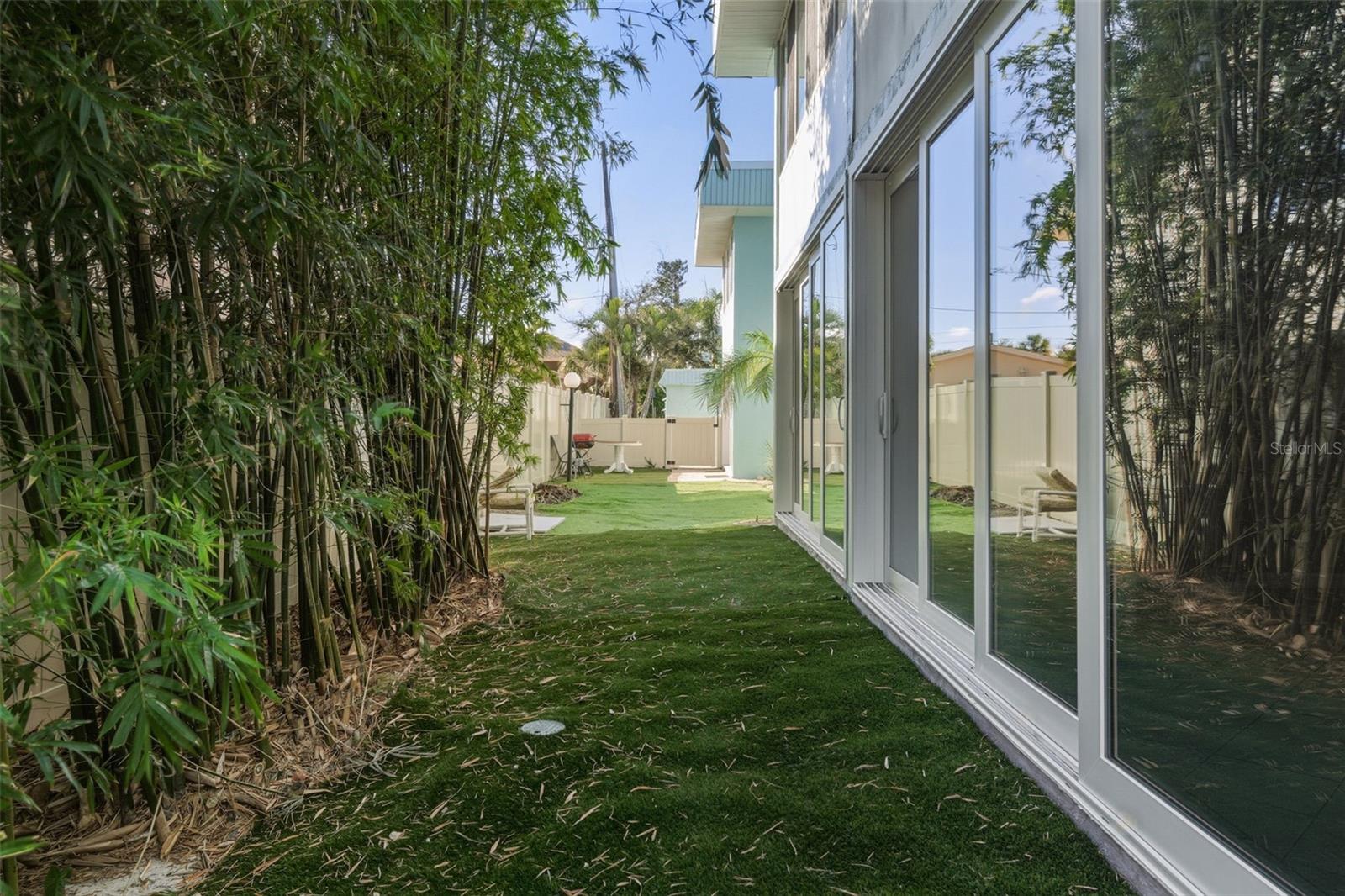 Image 24 of 34 For 5055 Beach Road 106