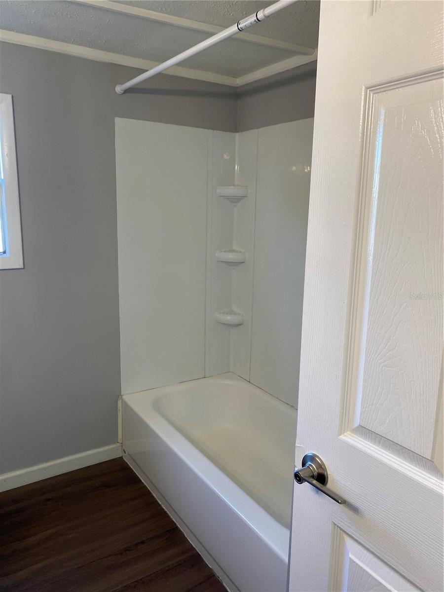 Image 29 of 44 For 11176 Grapefruit Lane