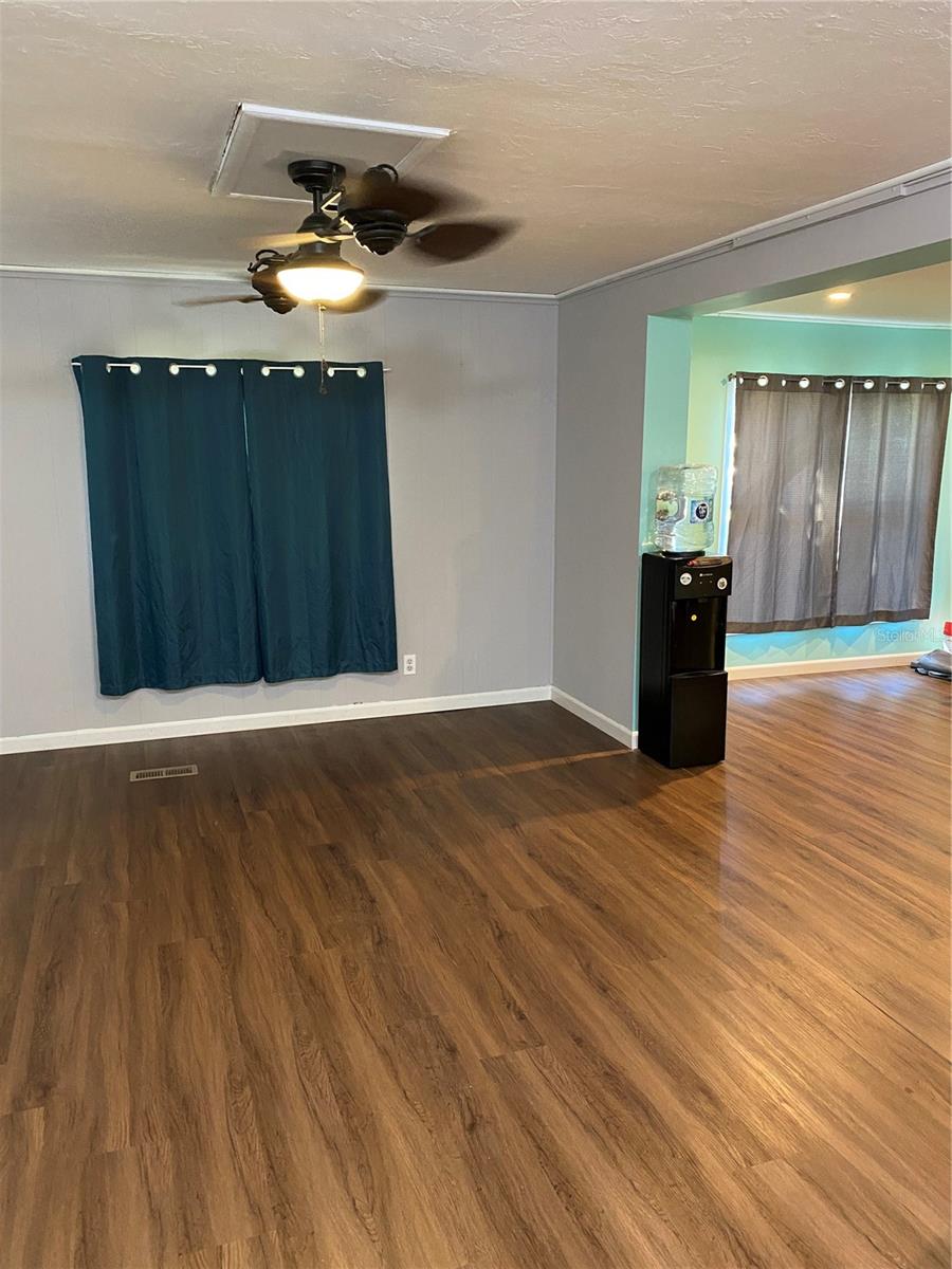 Image 35 of 44 For 11176 Grapefruit Lane