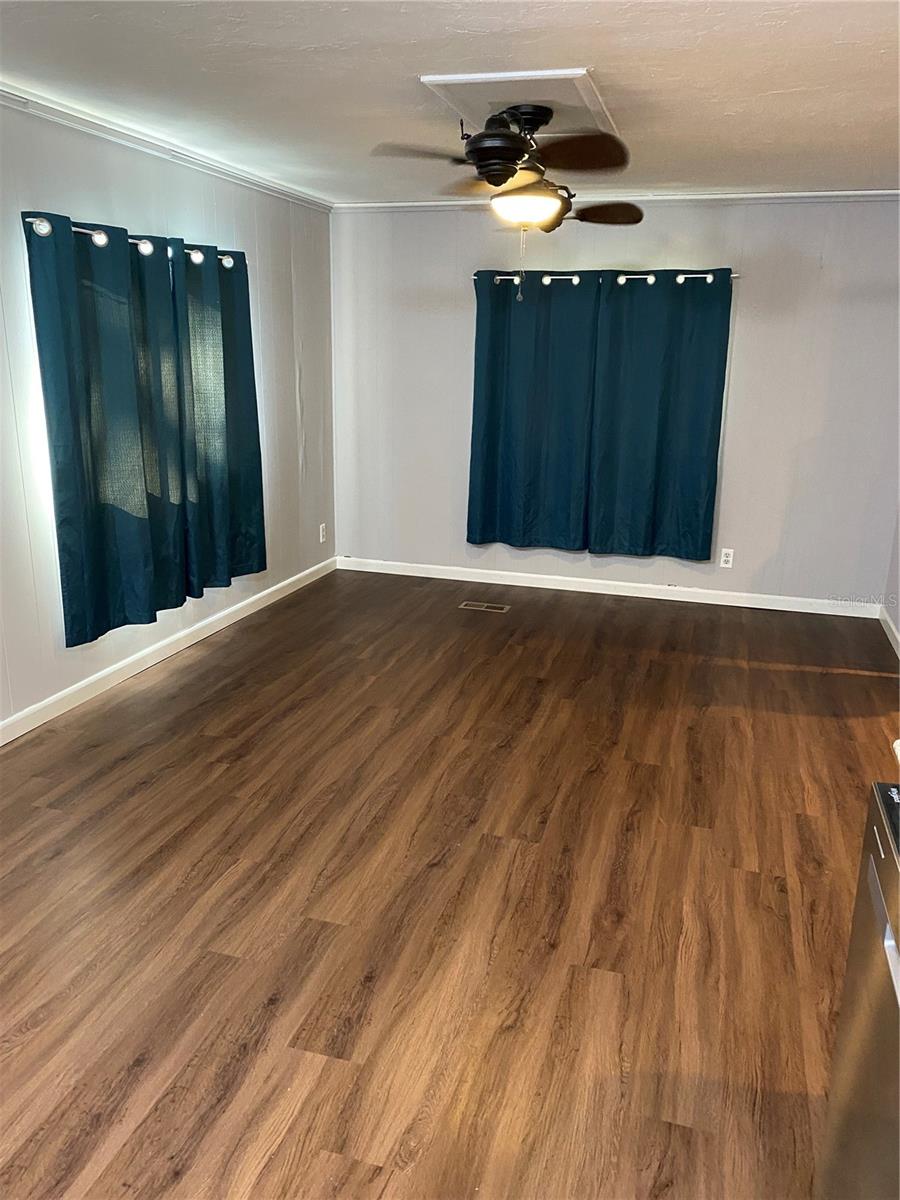 Image 36 of 44 For 11176 Grapefruit Lane