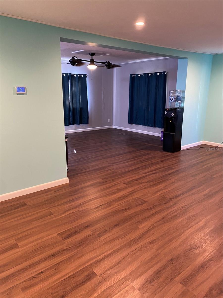 Image 5 of 44 For 11176 Grapefruit Lane