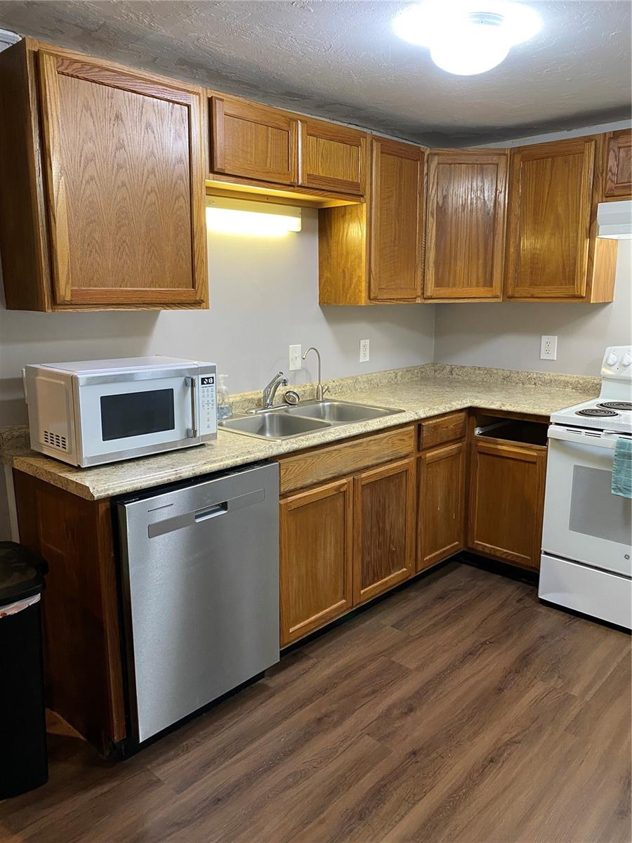 Image 6 of 44 For 11176 Grapefruit Lane