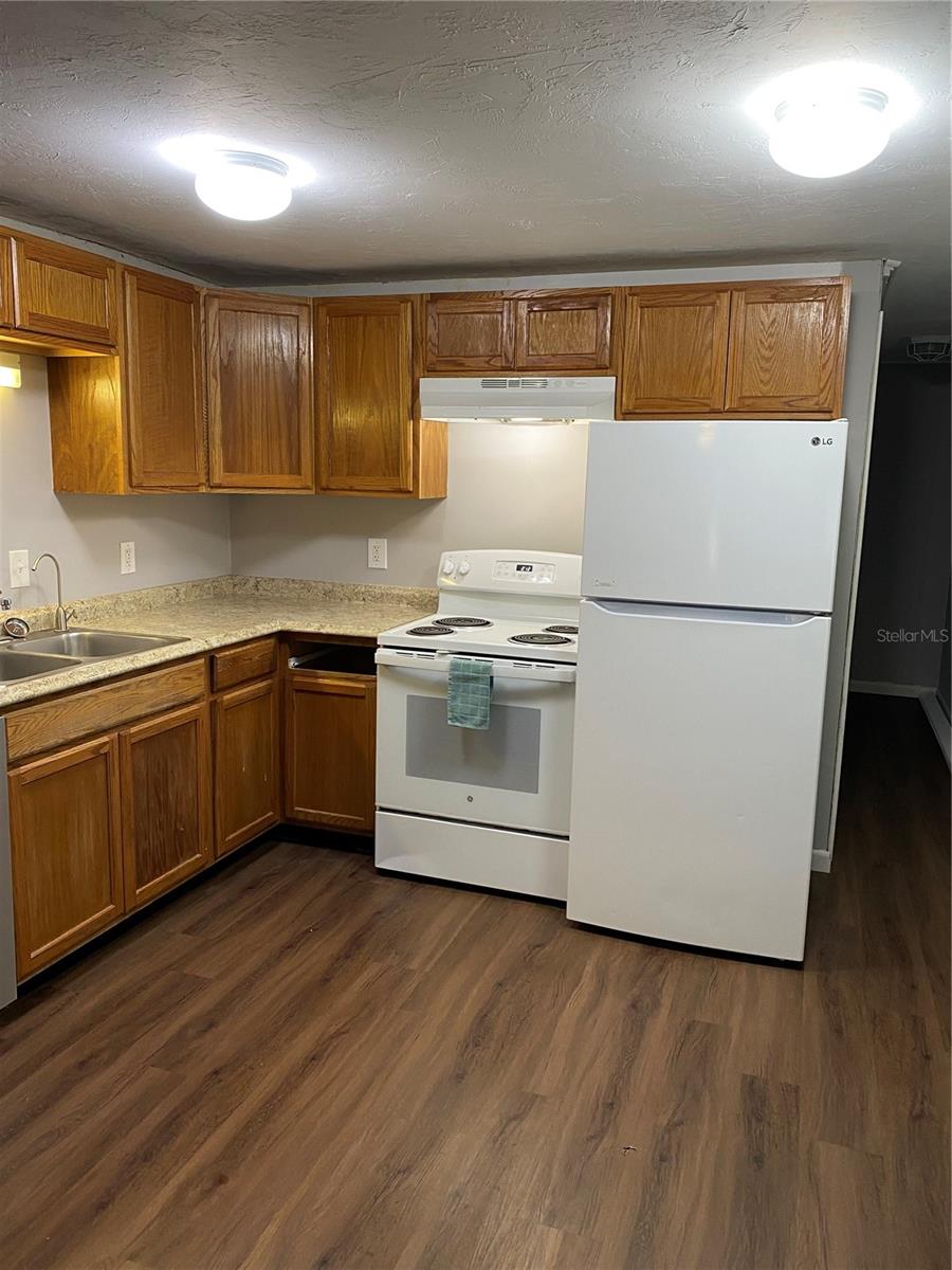 Image 7 of 44 For 11176 Grapefruit Lane