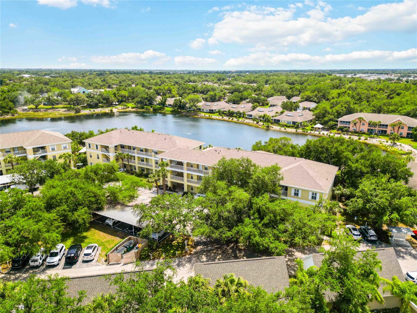 Image 33 of 37 For 19325 Water Oak Drive 201