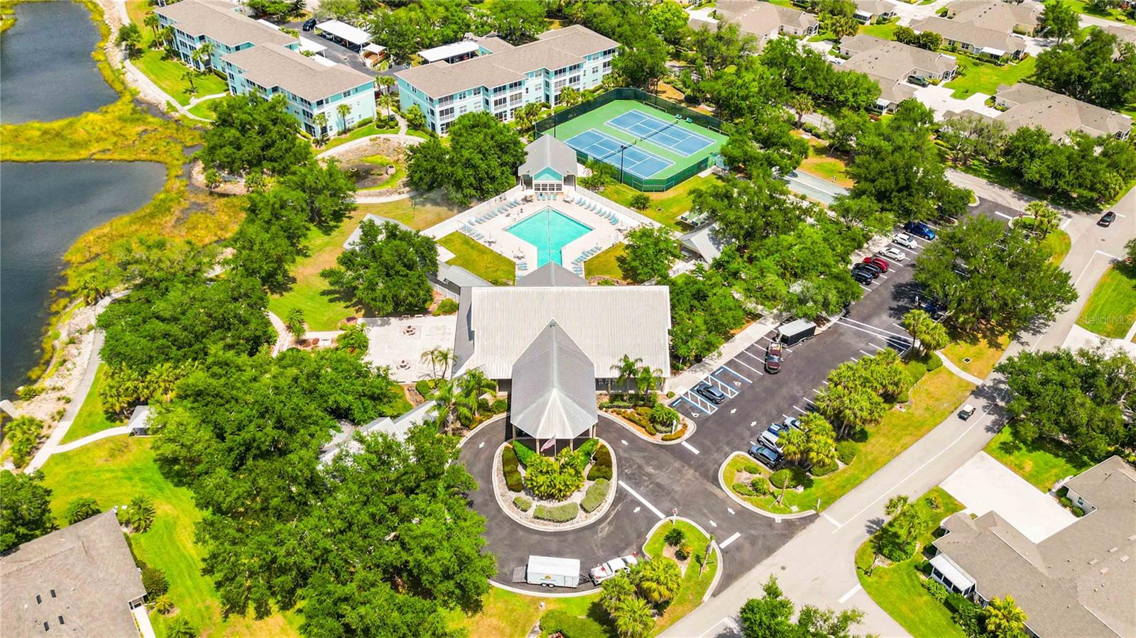 Image 37 of 37 For 19325 Water Oak Drive 201