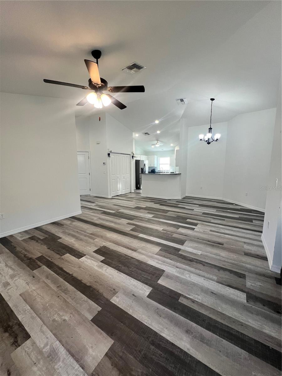 Image 10 of 18 For 10443 High Grove Avenue