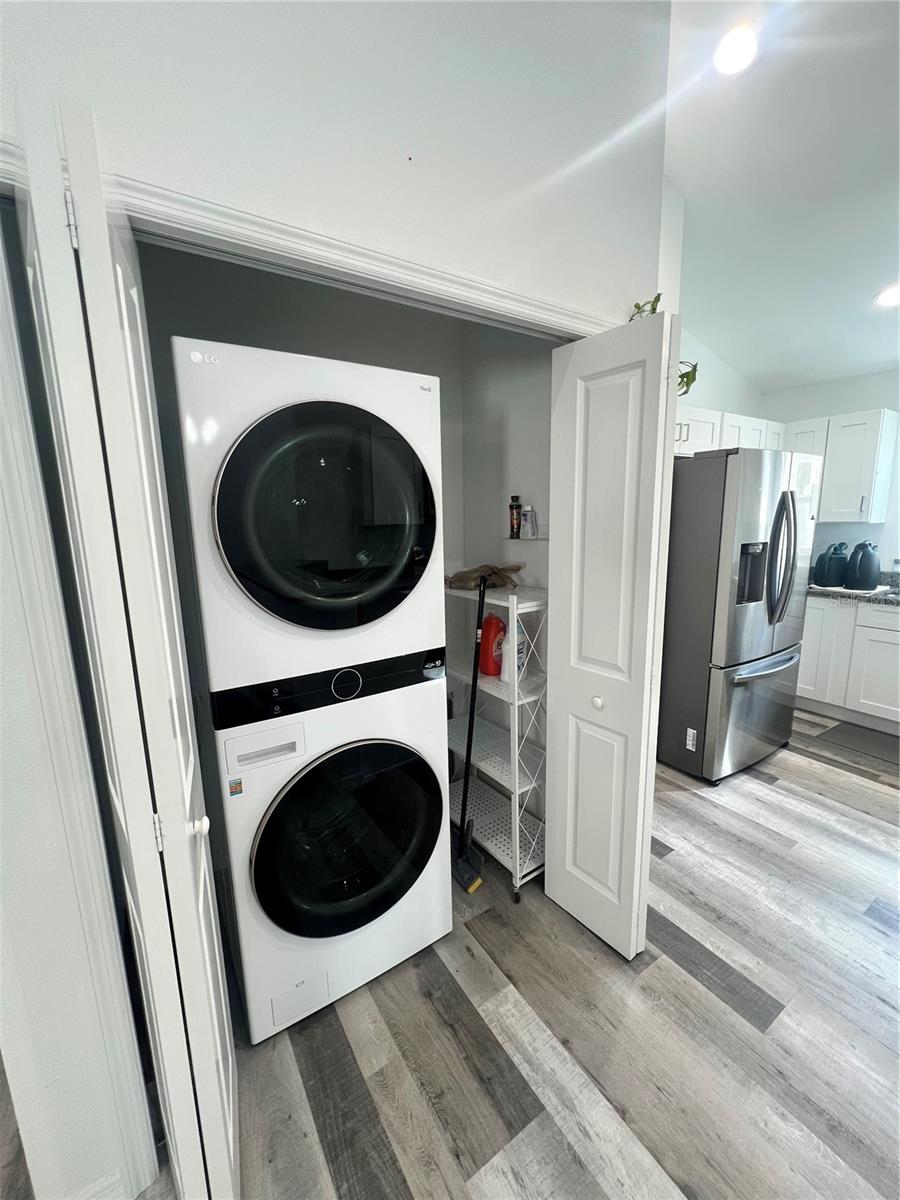 Image 11 of 18 For 10443 High Grove Avenue