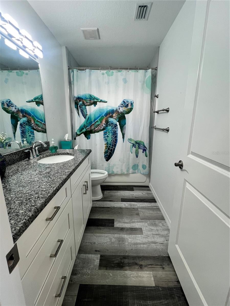 Image 13 of 18 For 10443 High Grove Avenue