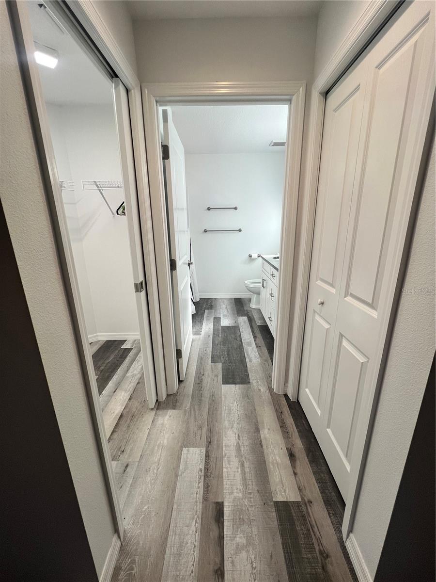 Image 15 of 18 For 10443 High Grove Avenue