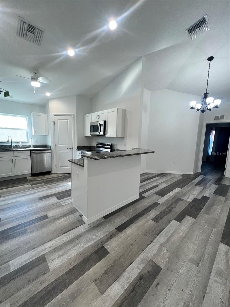 Image 9 of 18 For 10443 High Grove Avenue