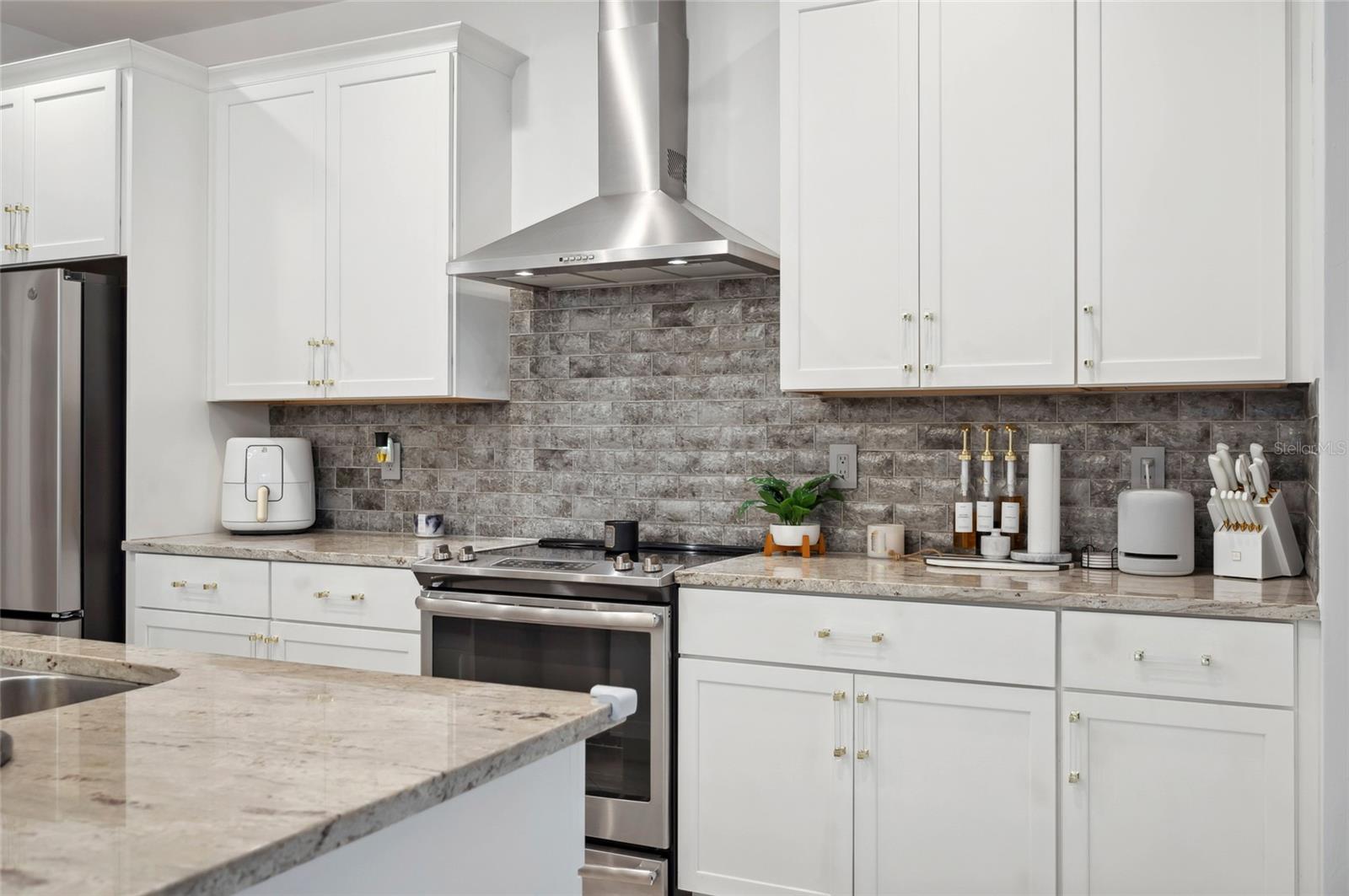 Image 12 of 42 For 1099 Cimarron Drive