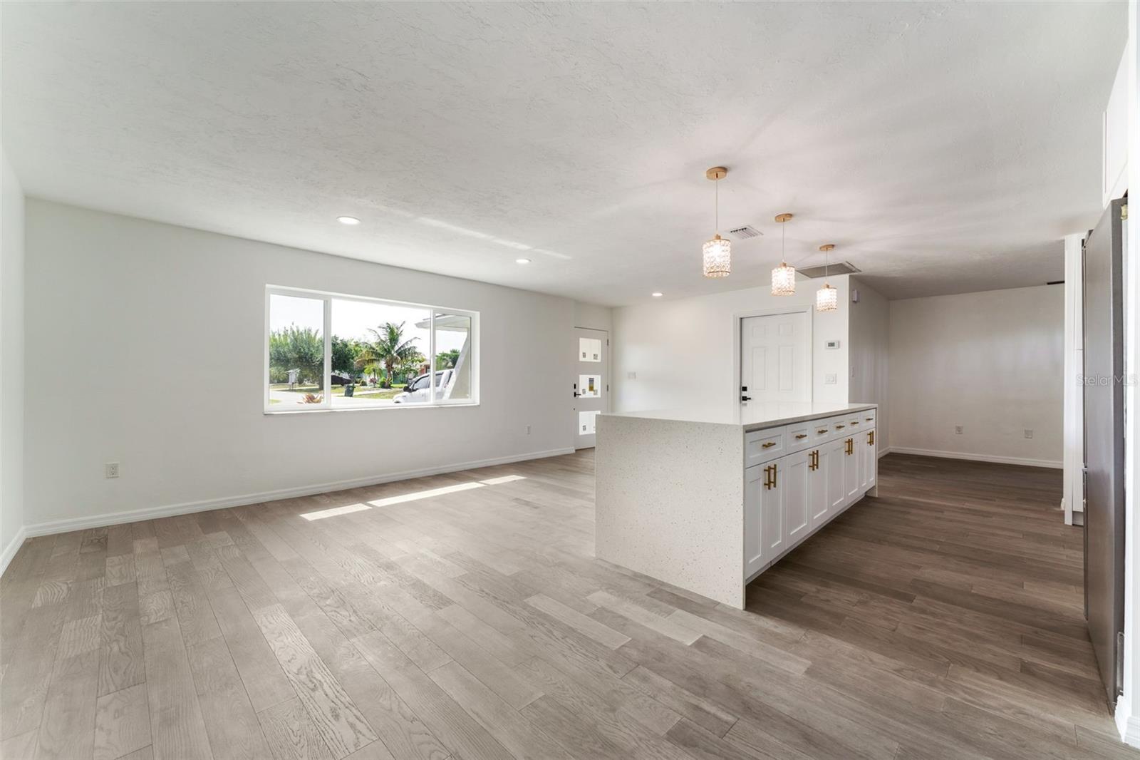 Image 14 of 55 For 1231 Beacon Drive