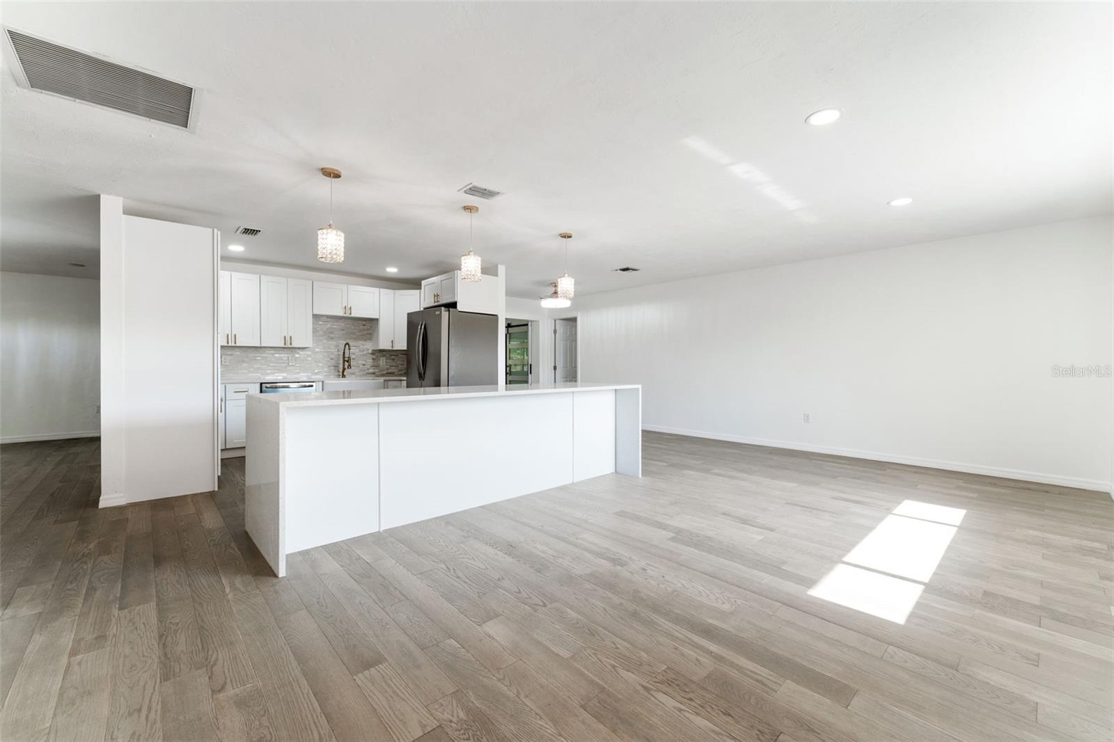 Image 8 of 55 For 1231 Beacon Drive