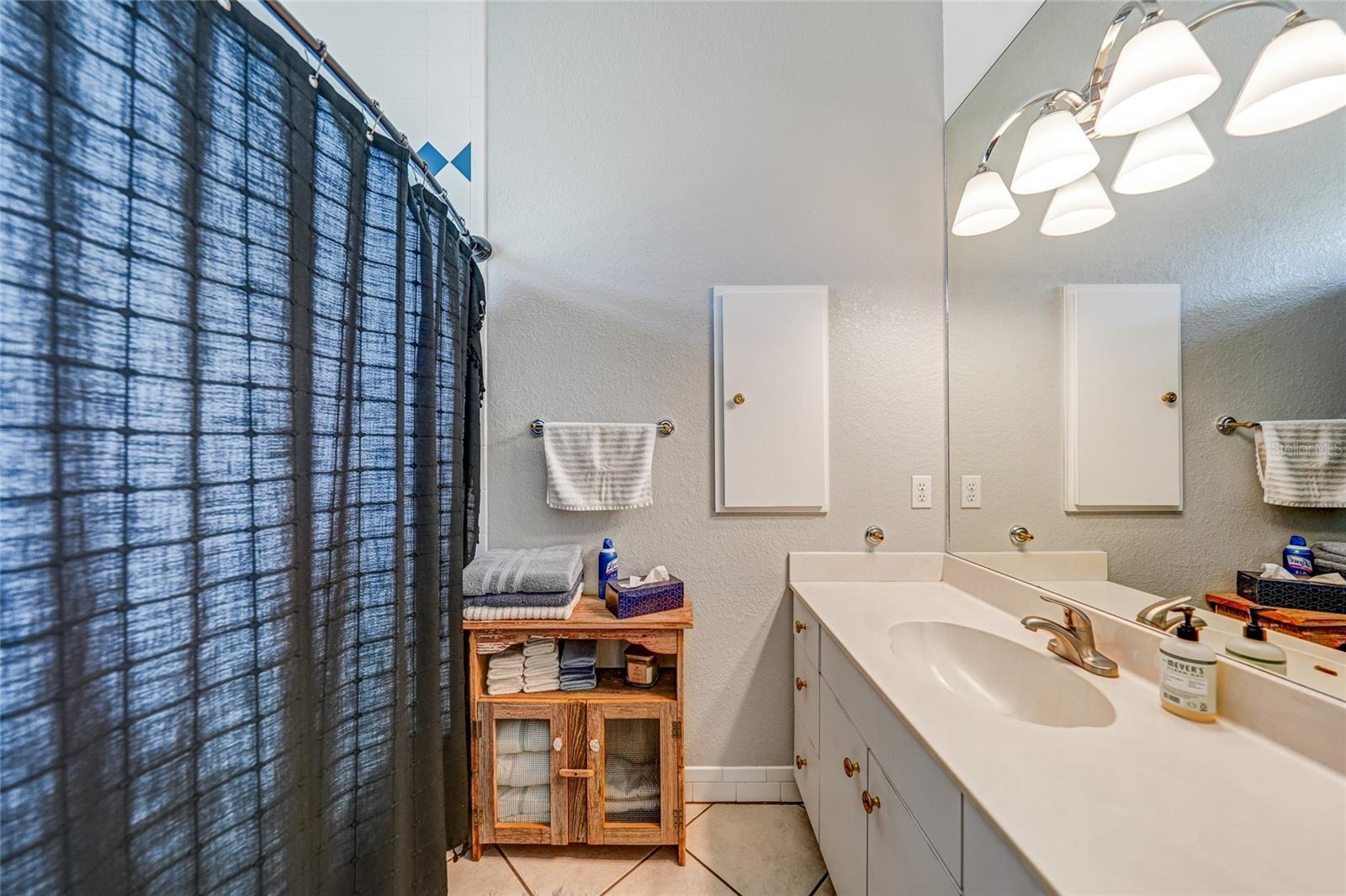 Image 25 of 50 For 2038 & 2066 Voss Oaks Circle