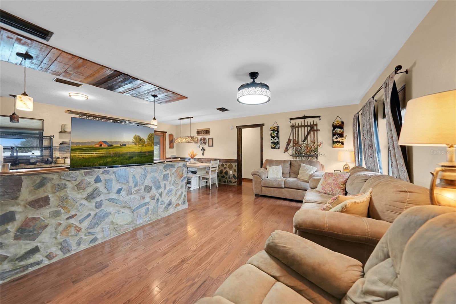 Image 7 of 45 For 7597 Highway 31