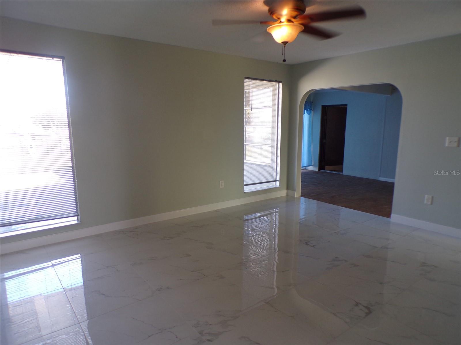 Image 2 of 34 For 132 Leland Street Sw