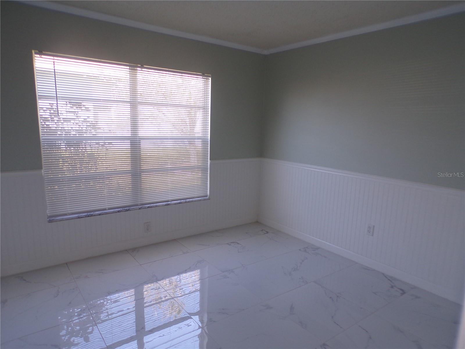 Image 21 of 34 For 132 Leland Street Sw