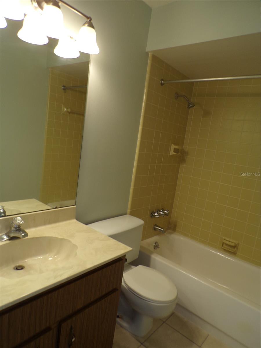 Image 32 of 34 For 132 Leland Street Sw