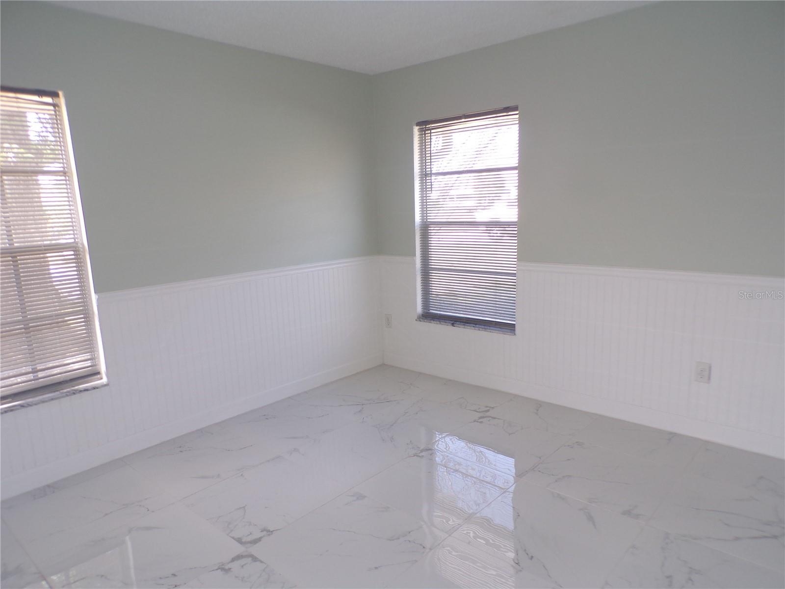 Image 6 of 34 For 132 Leland Street Sw