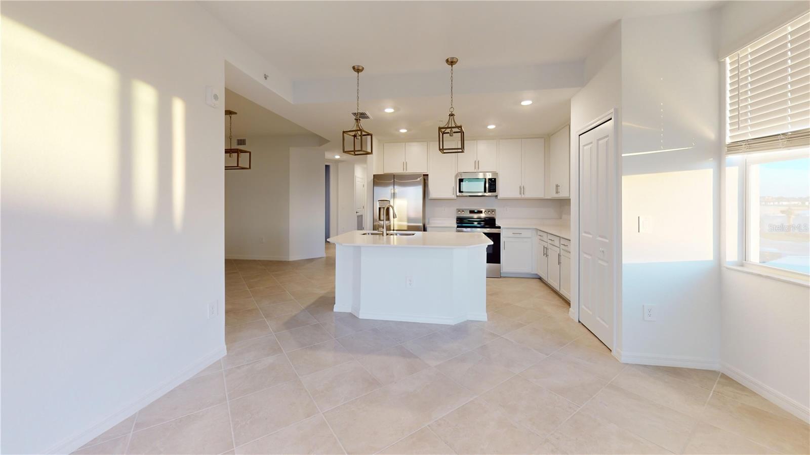 Image 16 of 42 For 17595 Opal Sand Drive 201