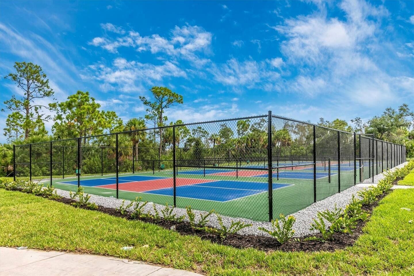 Image 20 of 42 For 17595 Opal Sand Drive 201