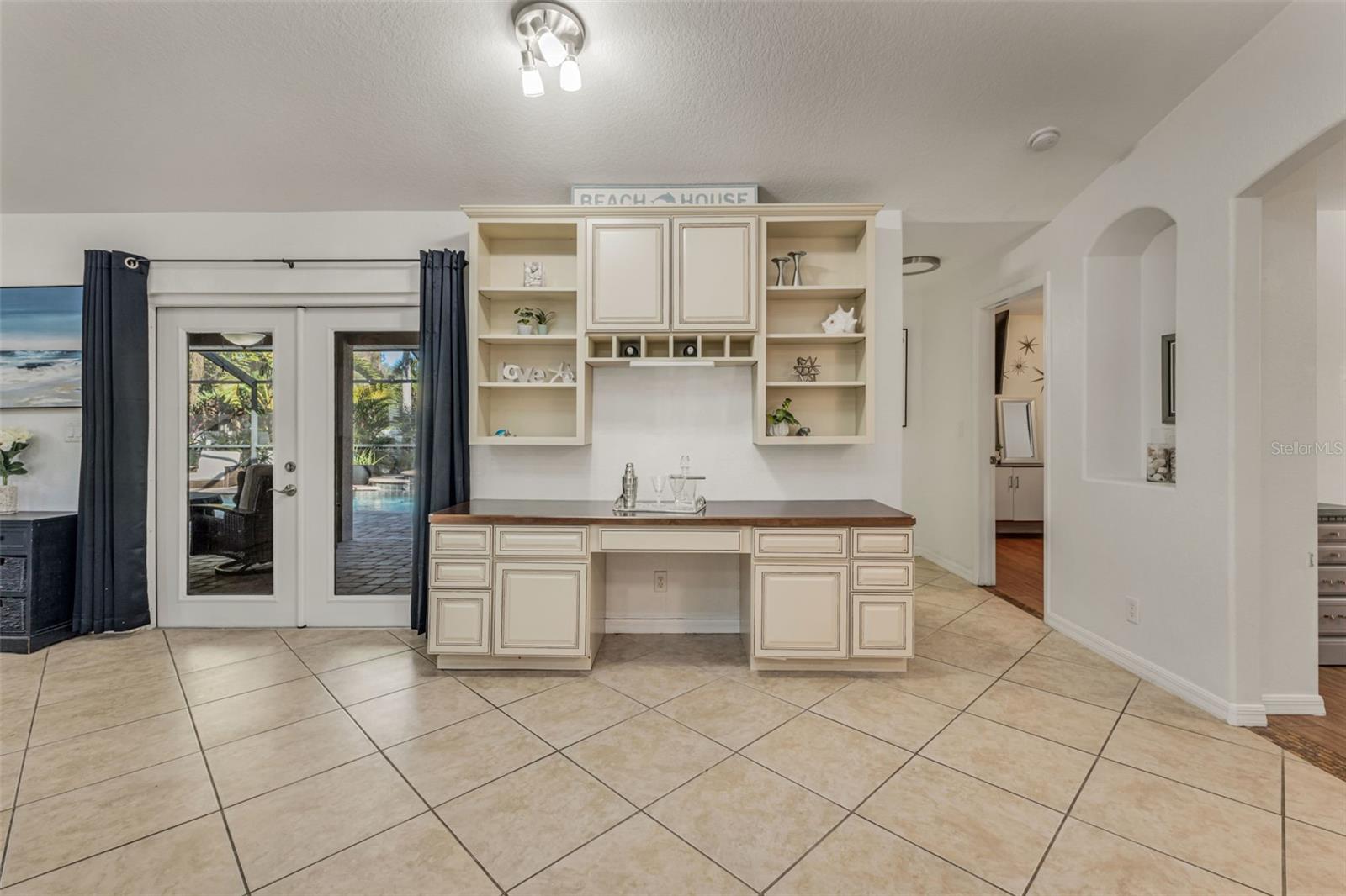 Image 23 of 69 For 15184 Gulistan Avenue