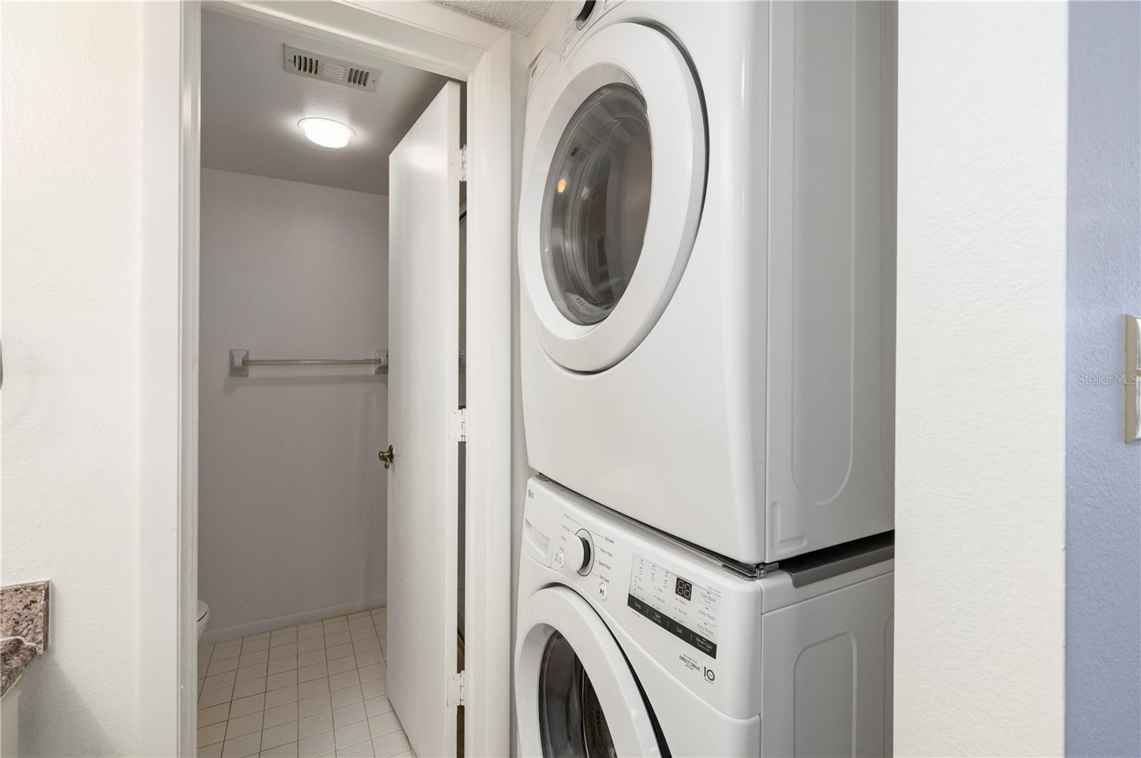 Image 20 of 43 For 19505 Quesada Avenue U203