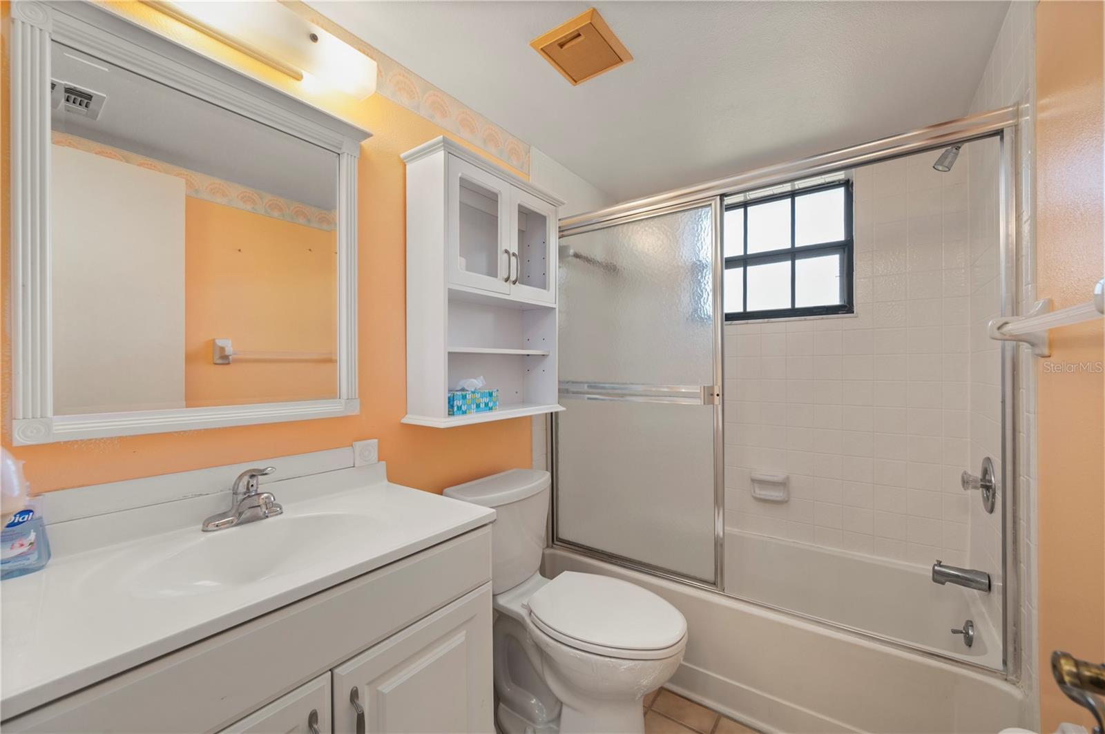 Image 25 of 43 For 19505 Quesada Avenue U203