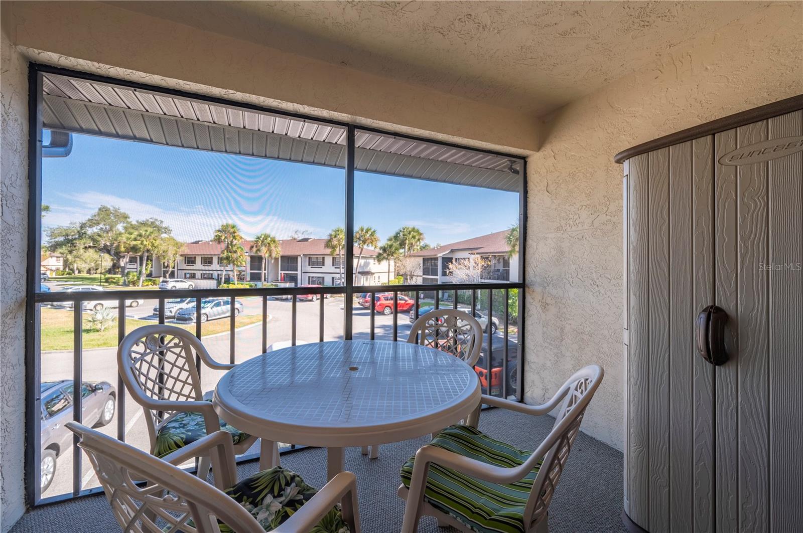 Image 27 of 43 For 19505 Quesada Avenue U203