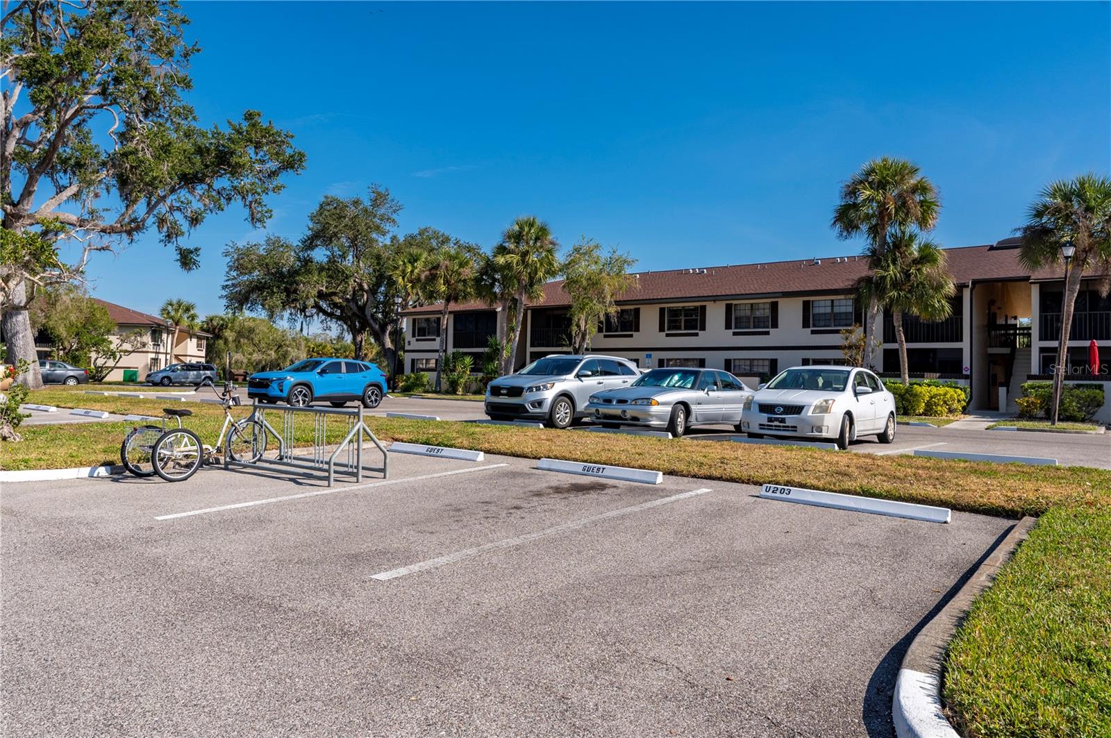 Image 31 of 43 For 19505 Quesada Avenue U203