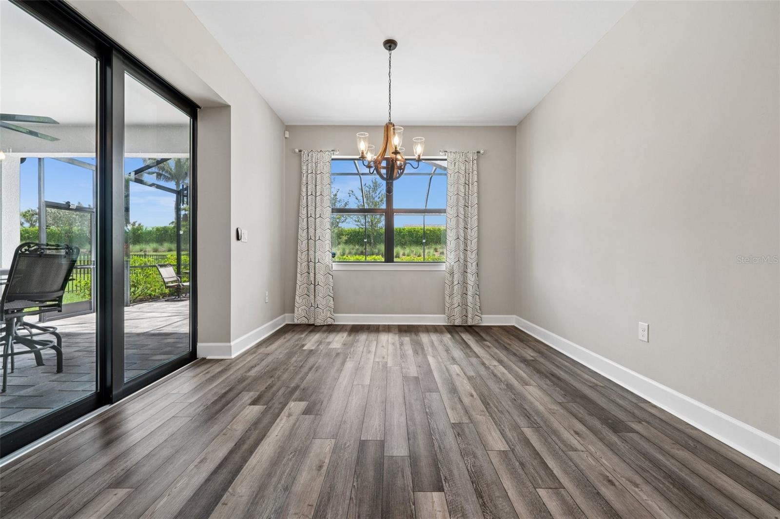 Image 25 of 46 For 17093 Ashford Terrace