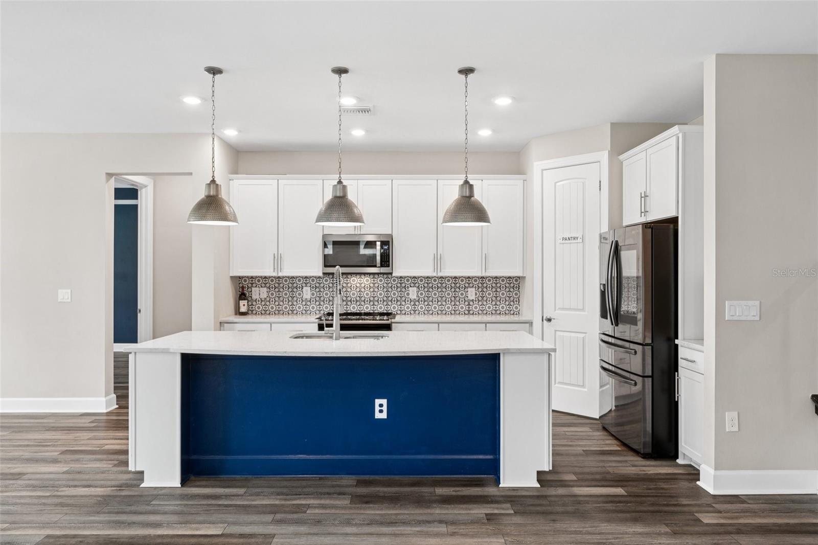 Image 6 of 46 For 17093 Ashford Terrace