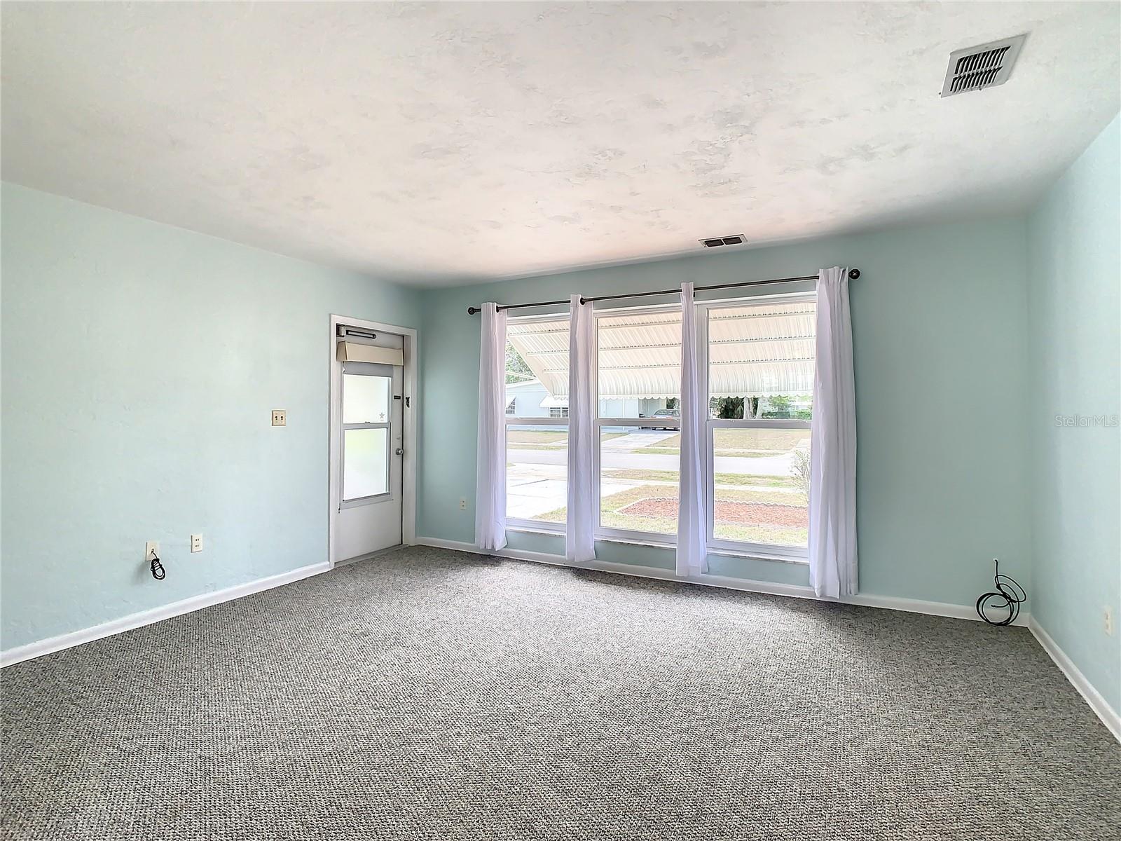 Image 10 of 40 For 22186 Catherine Avenue