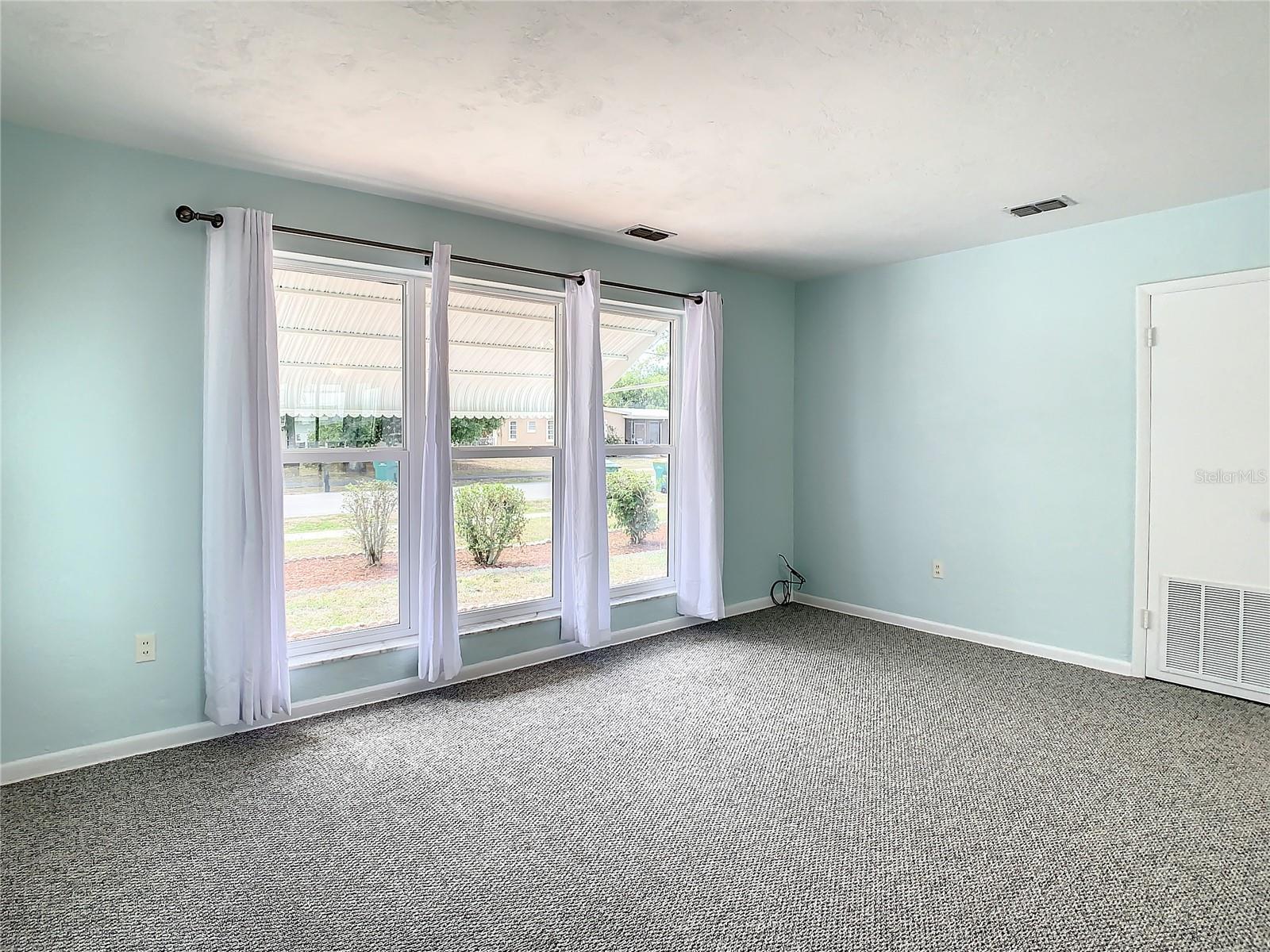 Image 11 of 40 For 22186 Catherine Avenue